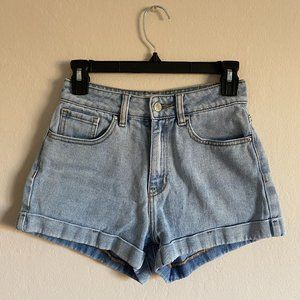 PacSun Light Wash Mom Short